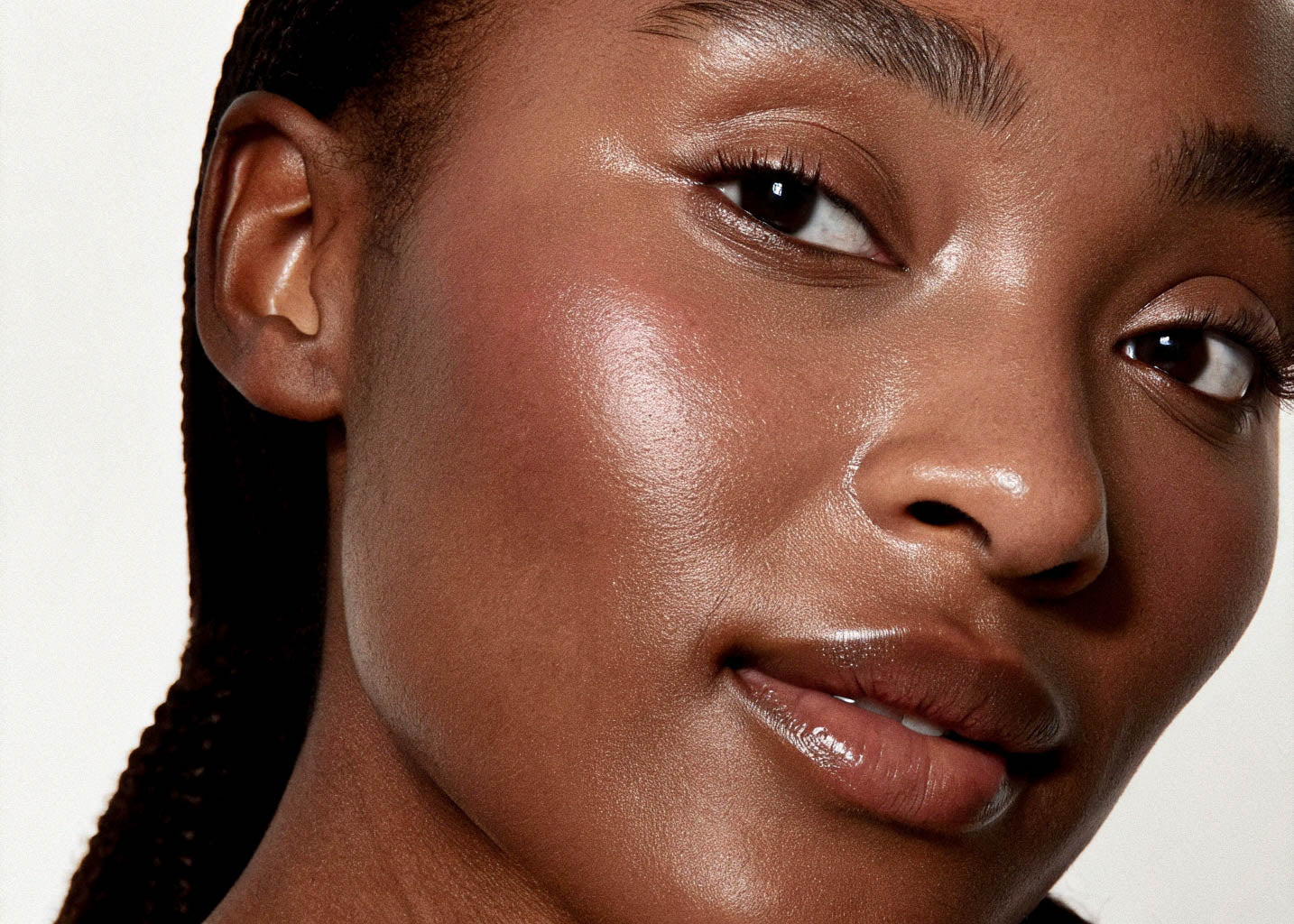 Close-up of a woman's face with a neutral background. Best skincare serum
2. Vitamin C serum
3. Face serum for glowing skin
4. Anti-aging serum
5. Hydrating face serum
6. Vegan cruelty-free skincare serum
7. Natural anti-aging face serum
8. Serum for acne-prone skin
9. Collagen boosting serum
10. Buy face serum online