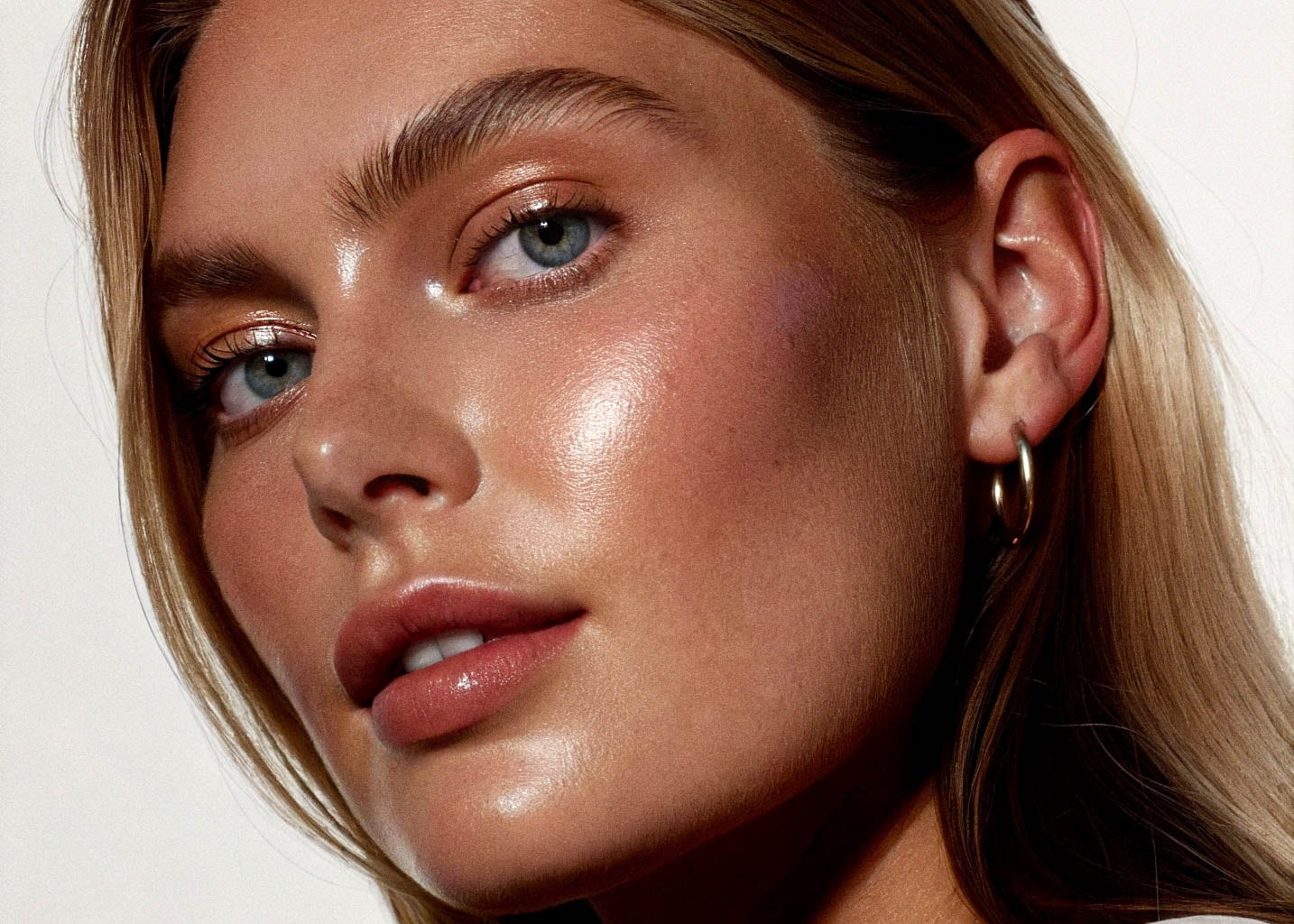 Close-up of a woman's face with a neutral background. Best skincare serum
2. Vitamin C serum
3. Face serum for glowing skin
4. Anti-aging serum
5. Hydrating face serum
6. Vegan cruelty-free skincare serum
7. Natural anti-aging face serum
8. Serum for acne-prone skin
9. Collagen boosting serum
10. Buy face serum online