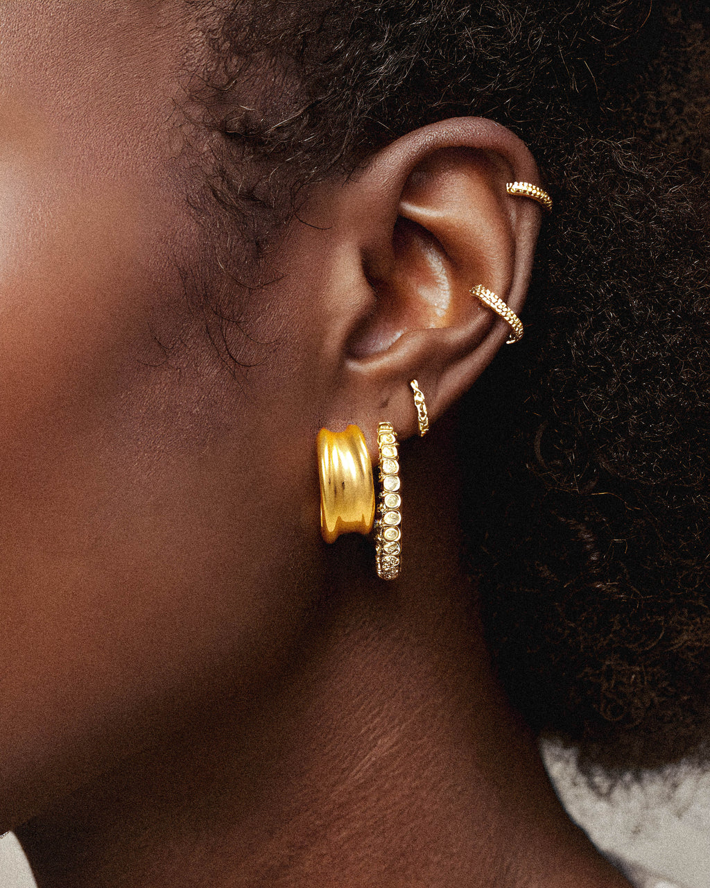 Dawn Earrings showcase a refined design that captures the subtle beauty of early morning light. Crafted with precision, these earrings offer a sophisticated accessory suitable for both professional and elegant occasions. Their balanced form enhances any outfit with understated elegance, making them a versatile addition to your jewelry collection.

1.	18k gold plated jewelry
	2.	gold plated stainless steel jewelry
	3.	tarnish free gold jewelry
	4.	waterproof gold jewelry
	5.	affordable gold jewelry
	6.	non-t