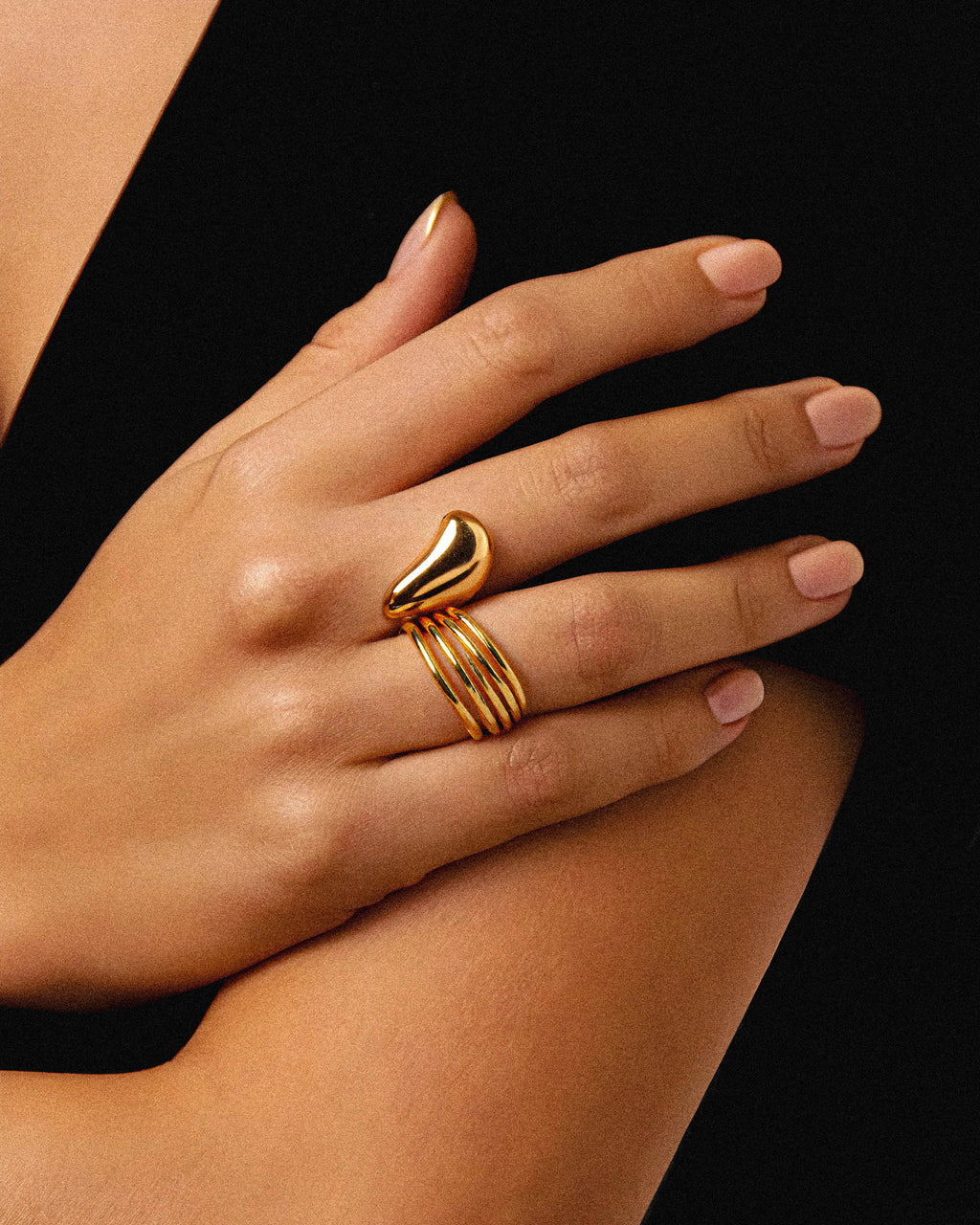  Iliora Ring 1.	18k gold plated jewelry
	2.	gold plated stainless steel jewelry
	3.	tarnish free gold jewelry
	4.	waterproof gold jewelry
	5.	affordable gold jewelry
	6.	non-tarnish gold jewelry
	7.	hypoallergenic gold jewelry
	8.	durable gold plated jewelry
	9.	everyday gold jewelry
	10.	buy 18k gold plated jewelry online
	11.	luxury gold plated jewelry on a budget
	12.	vegan-friendly gold jewelry
	13.	minimalist gold plated earrings
	14.	statement gold rings for women
	15.	eco-friendly gold plated jewelry