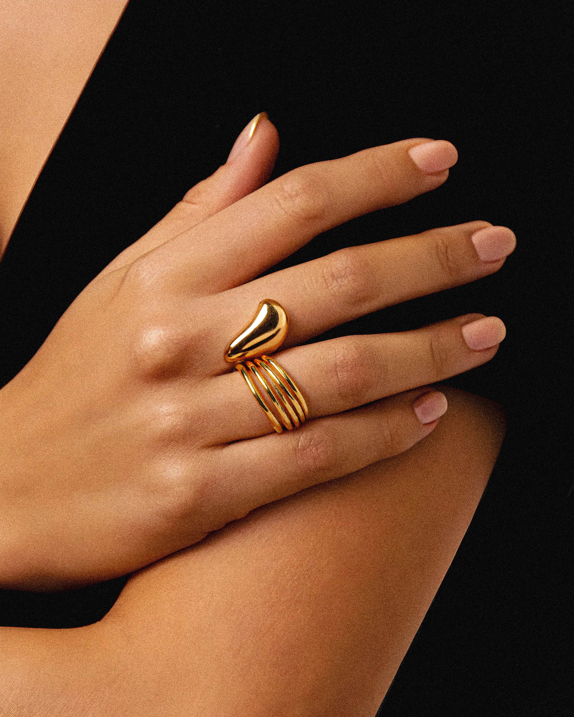  Iliora Ring 1.	18k gold plated jewelry
	2.	gold plated stainless steel jewelry
	3.	tarnish free gold jewelry
	4.	waterproof gold jewelry
	5.	affordable gold jewelry
	6.	non-tarnish gold jewelry
	7.	hypoallergenic gold jewelry
	8.	durable gold plated jewelry
	9.	everyday gold jewelry
	10.	buy 18k gold plated jewelry online
	11.	luxury gold plated jewelry on a budget
	12.	vegan-friendly gold jewelry
	13.	minimalist gold plated earrings
	14.	statement gold rings for women
	15.	eco-friendly gold plated jewelry